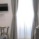 Deluxe Antonio Пула