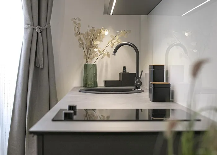 Deluxe Antonio * بولا