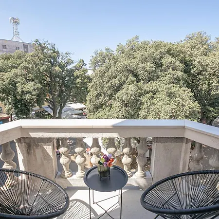 Deluxe Antonio * Pula